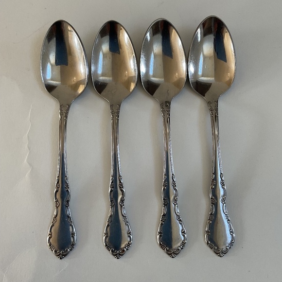 Oneida Mansion Hall Teaspoons Set Of 4 Stainless Steel Fatware 6" - Picture 1 of 7